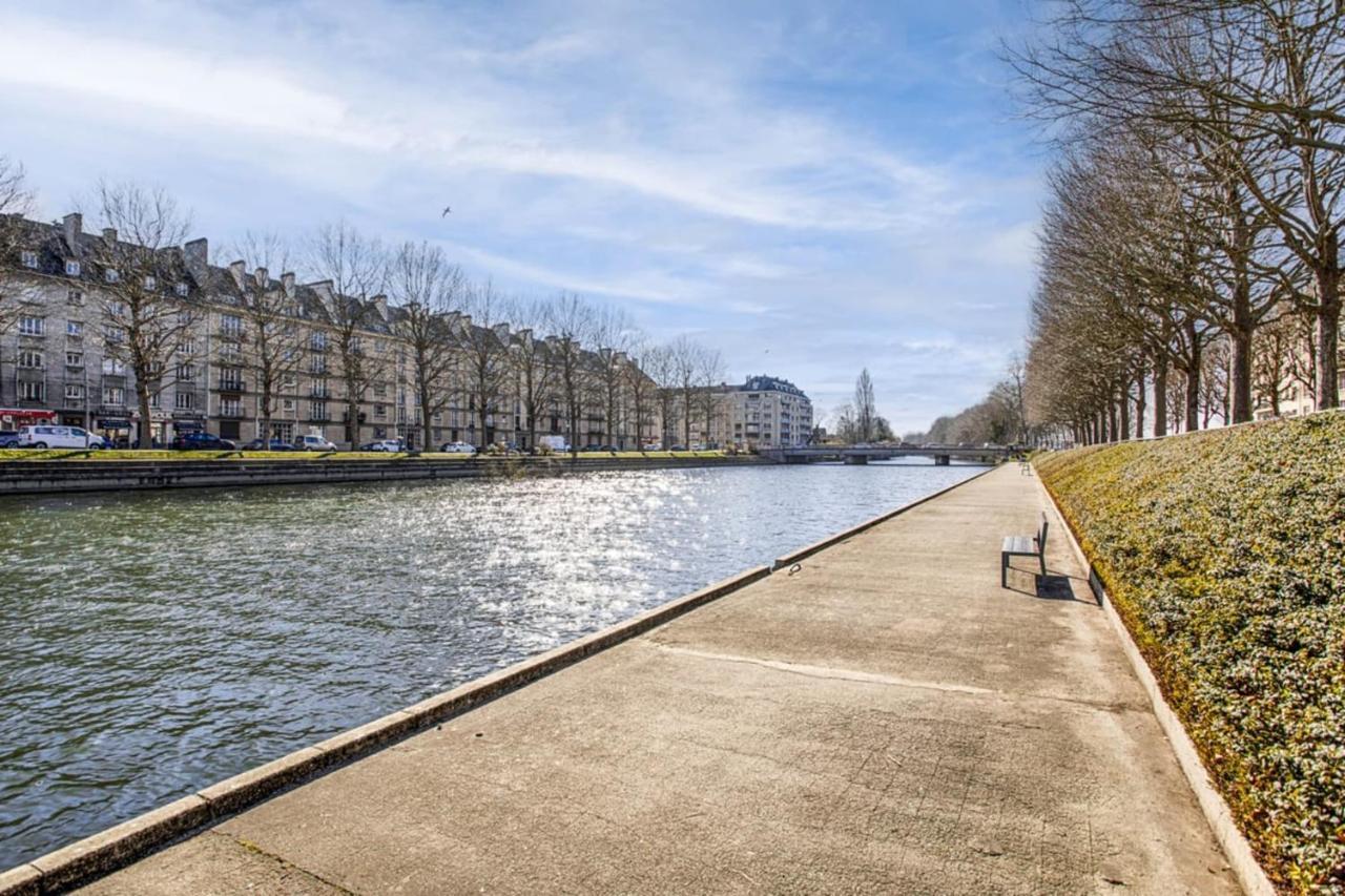 La Casa Azul Private Parking & Orne River Bank