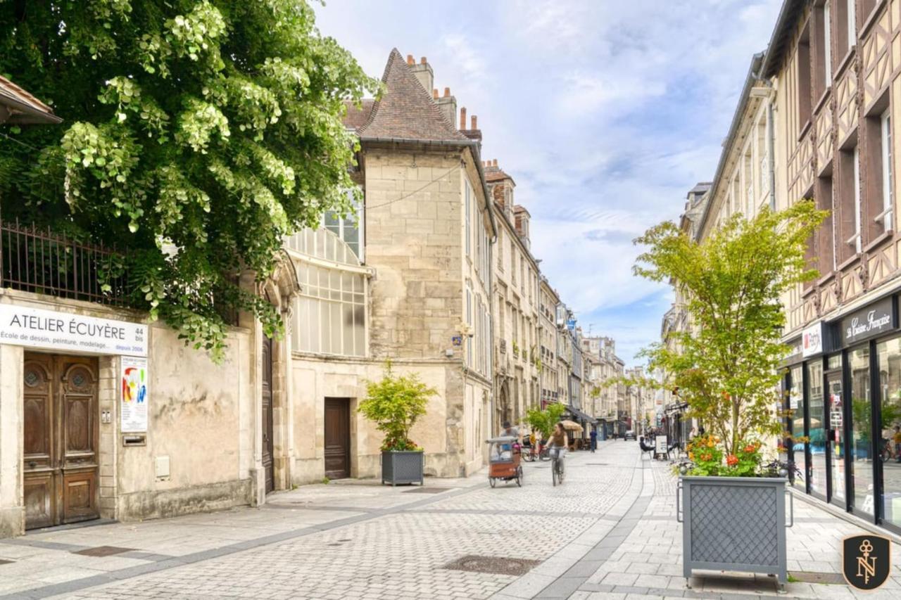 La Casa Azul Private Parking & Orne River Bank Caen